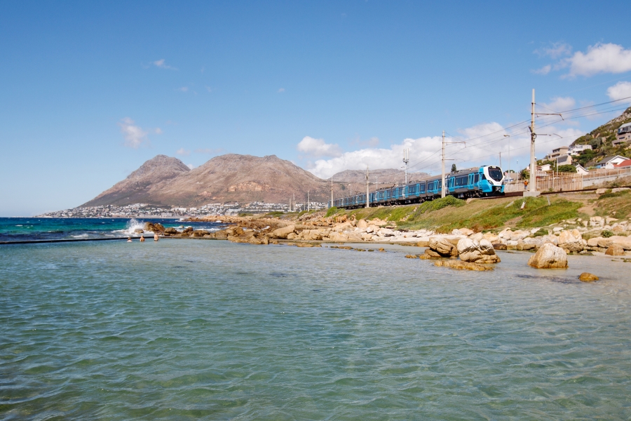 7 Bedroom Property for Sale in Cairnside Western Cape